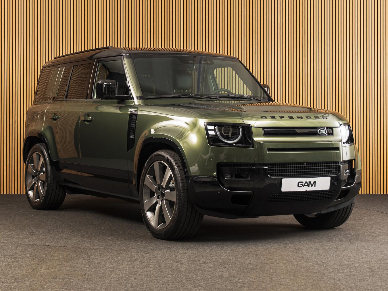 Land Rover Defender 110 X-Dynamic HSE P300e