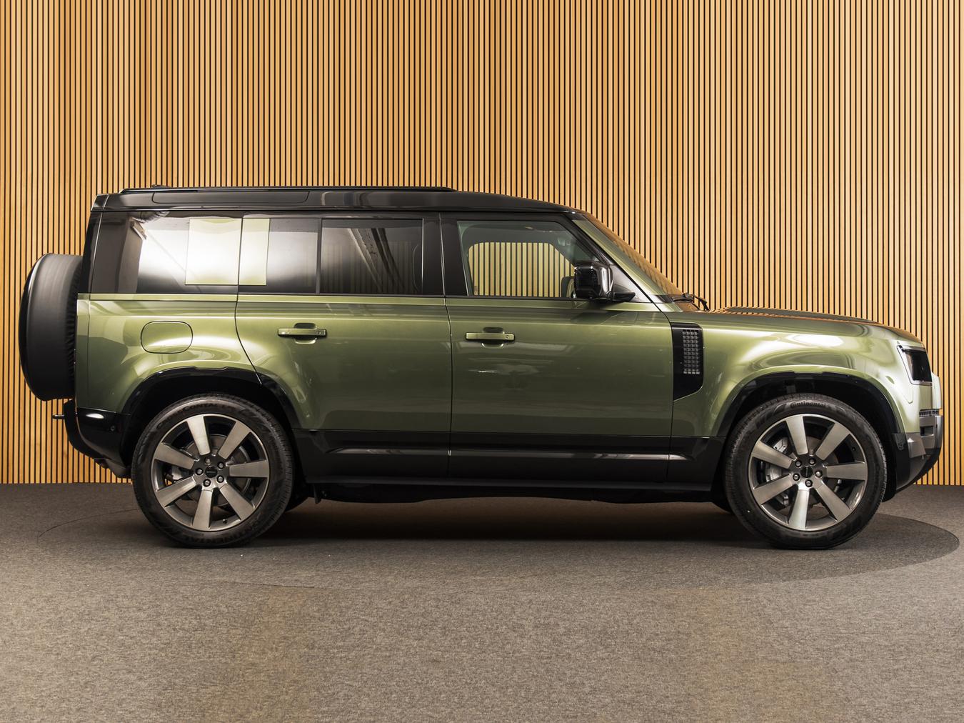 Land Rover Defender 110 X-Dynamic HSE P300e