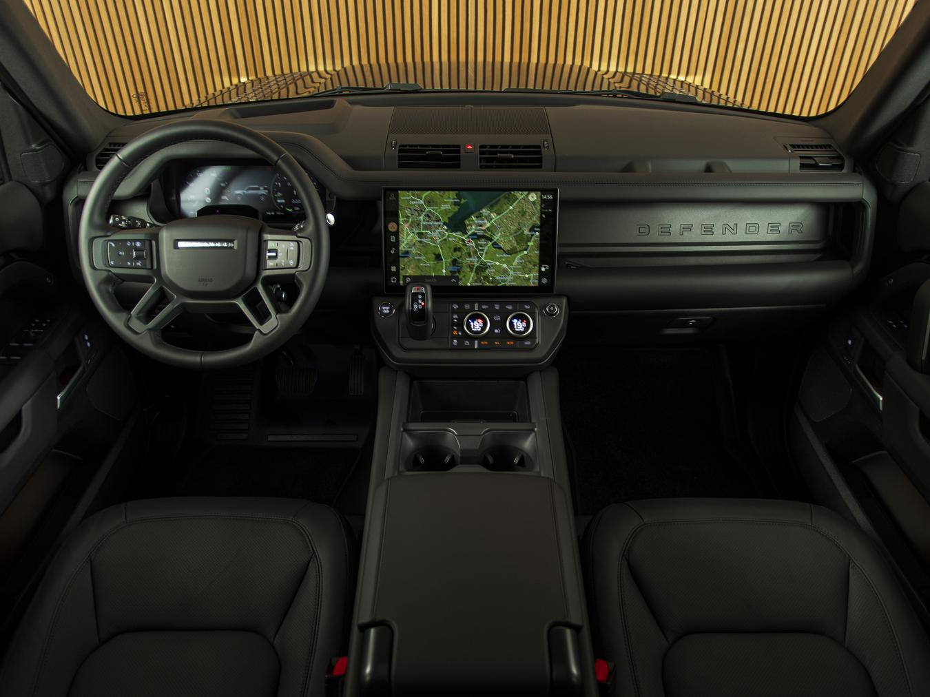 Land Rover Defender 110 X-Dynamic HSE P300e