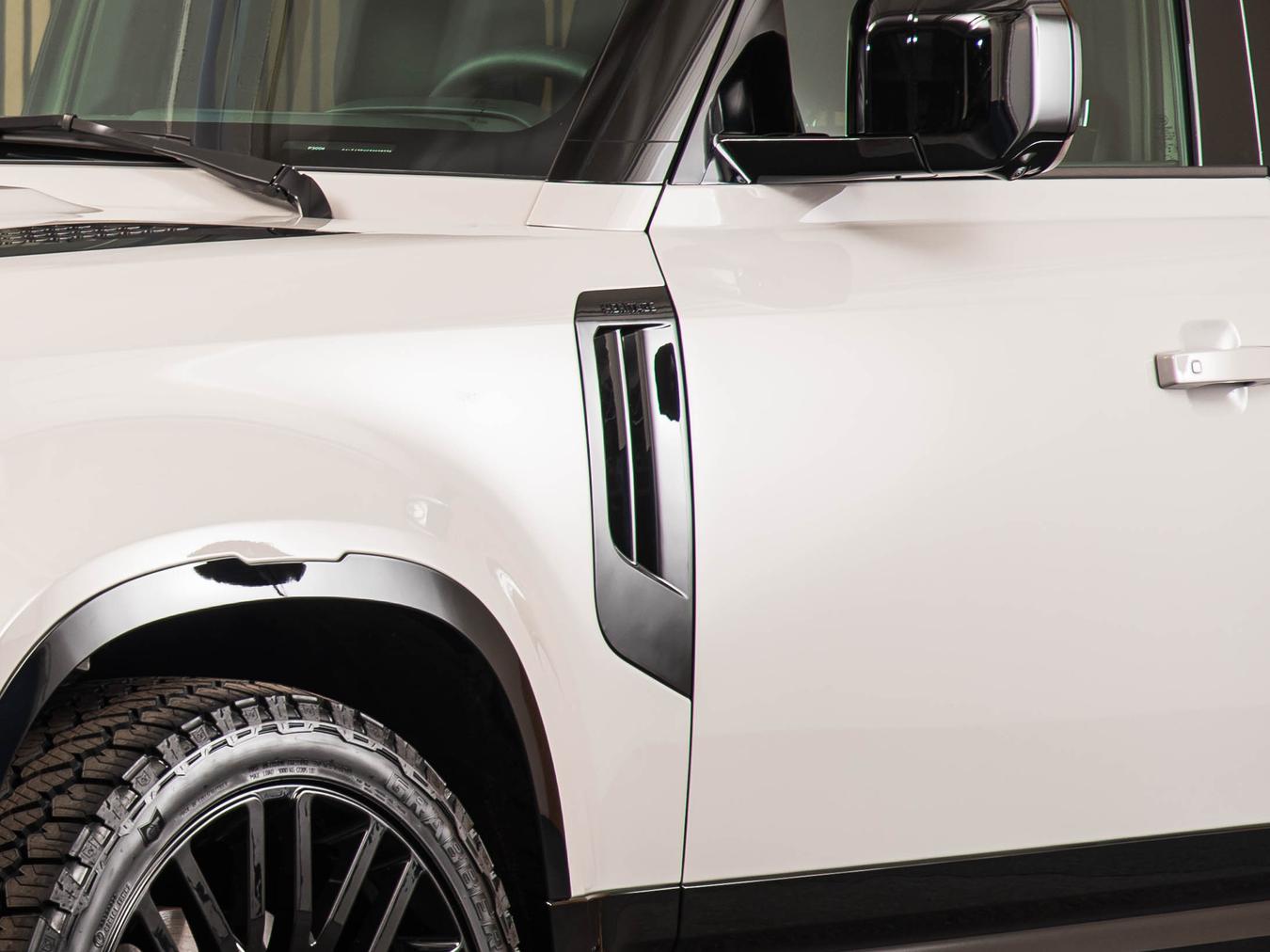 Land Rover Defender 110 X-Dynamic HSE P300e