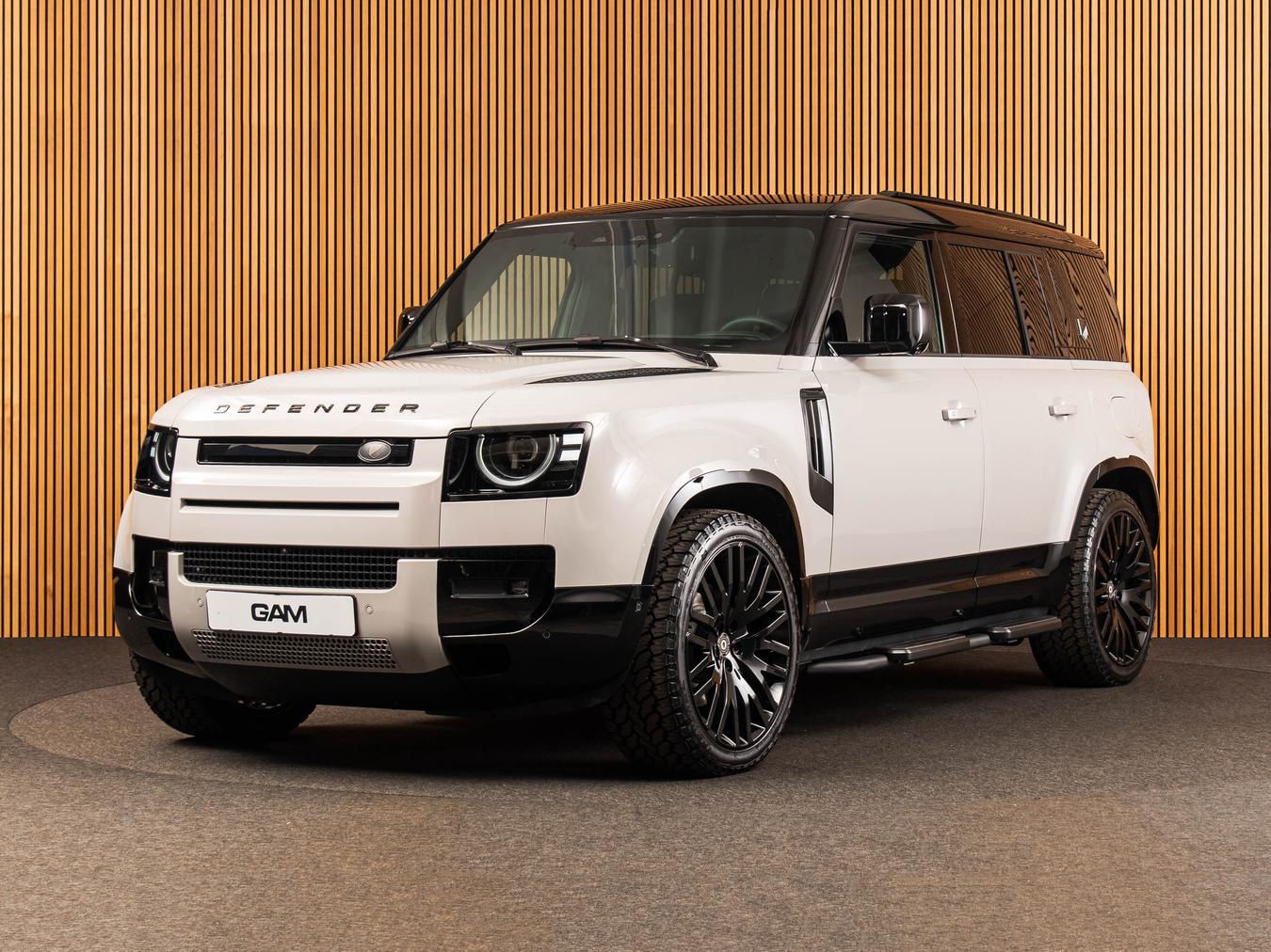 Land Rover Defender 110 X-Dynamic HSE P300e