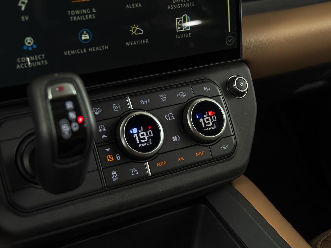 Land Rover Defender 110 X-Dynamic HSE P300e