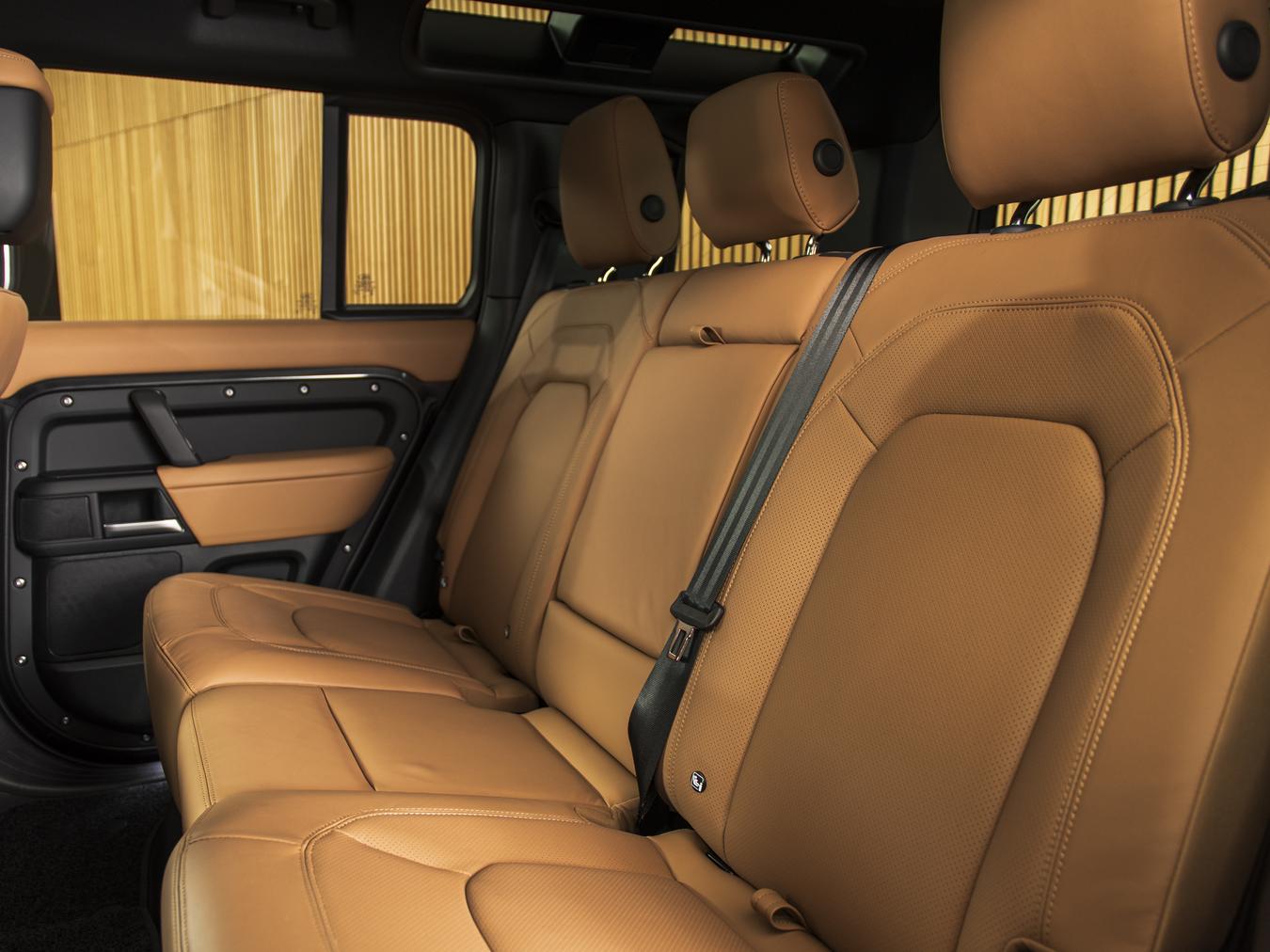 Land Rover Defender 110 X-Dynamic HSE P300e