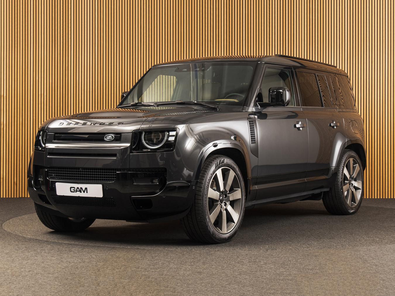 Land Rover Defender 110 X-Dynamic HSE P300e
