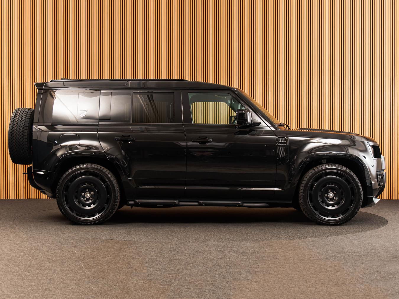 Land Rover Defender 110 X-Dynamic HSE P300e