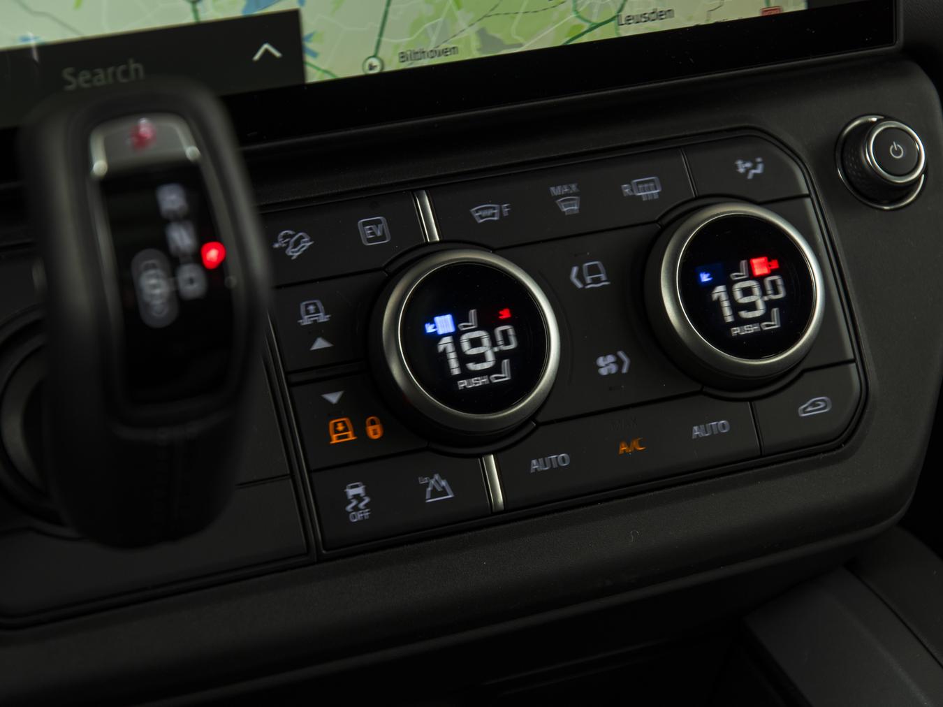 Land Rover Defender 110 X-Dynamic HSE P300e