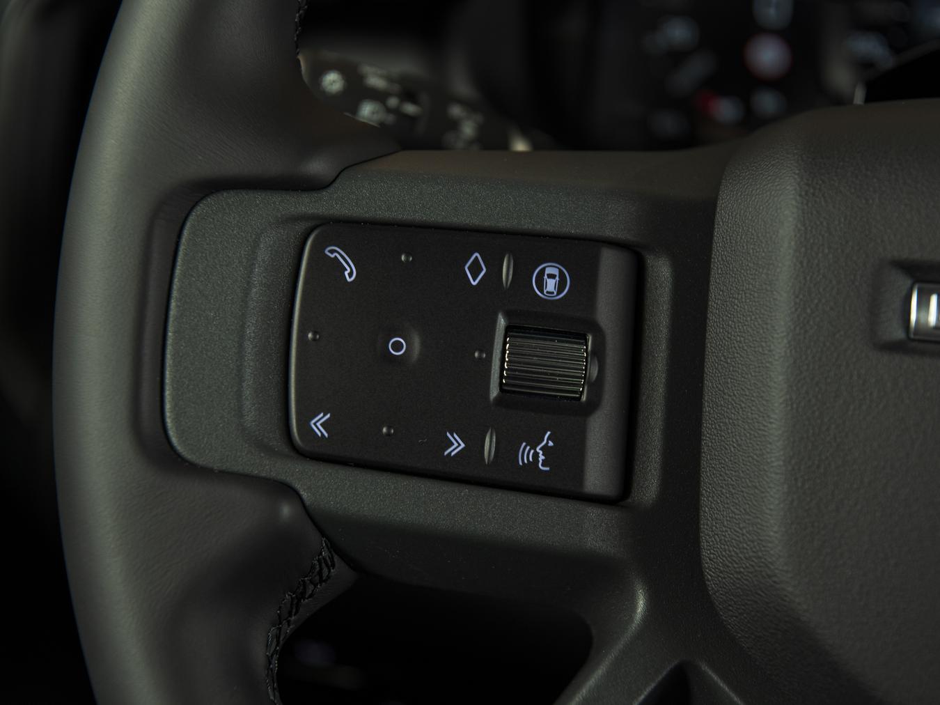 Land Rover Defender 110 X-Dynamic HSE P300e