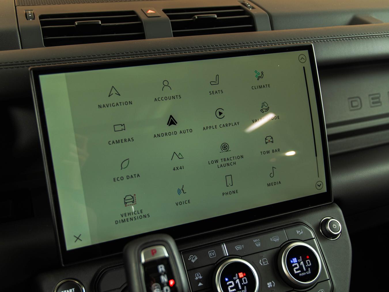 Land Rover Defender 110 X-Dynamic HSE P300e