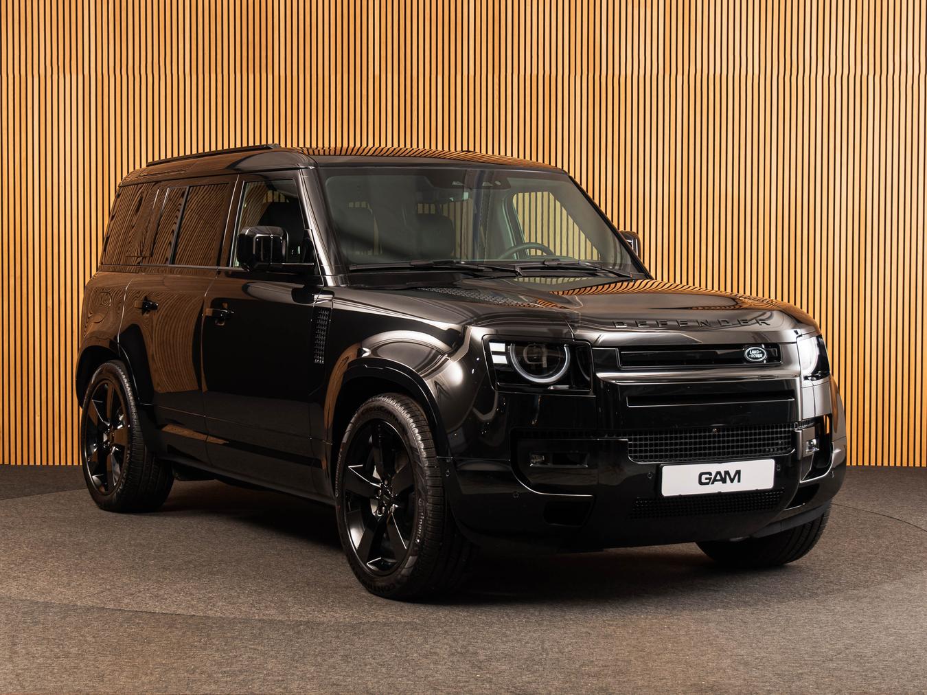 Land Rover Defender 110 X-Dynamic HSE P300e