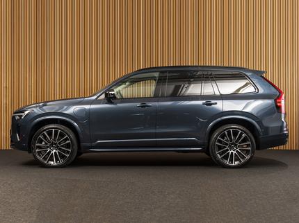 Volvo XC90 T8 AWD Ultra Dark