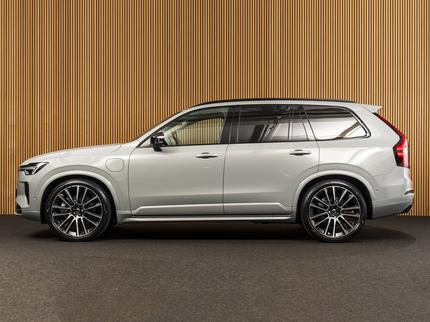 Volvo XC90 T8 Plus Dark