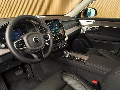 Volvo XC90 T8 Plus Dark