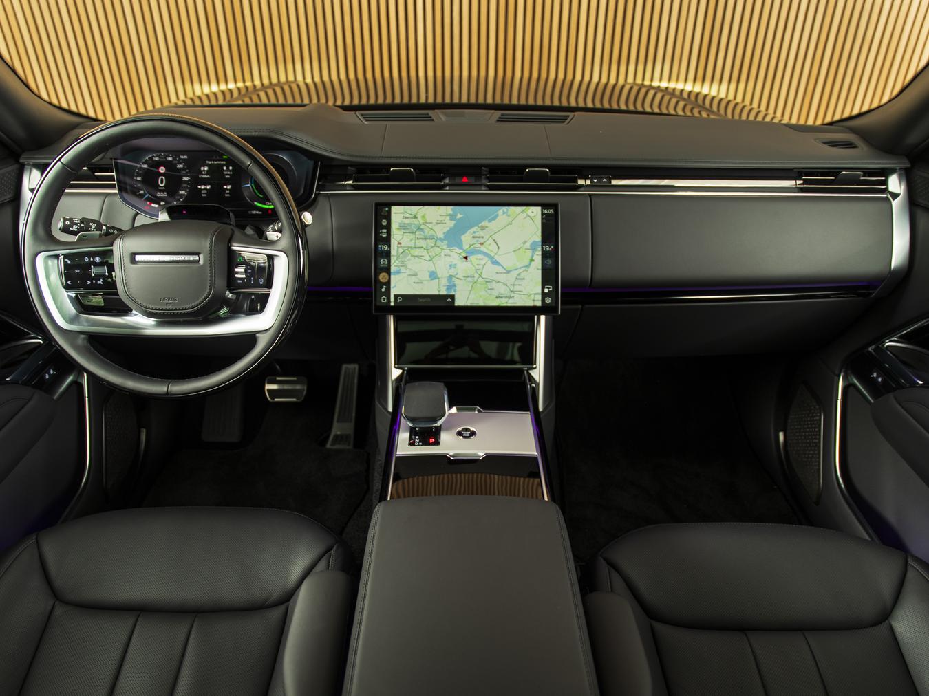 Land Rover Range Rover P550e Autobiography