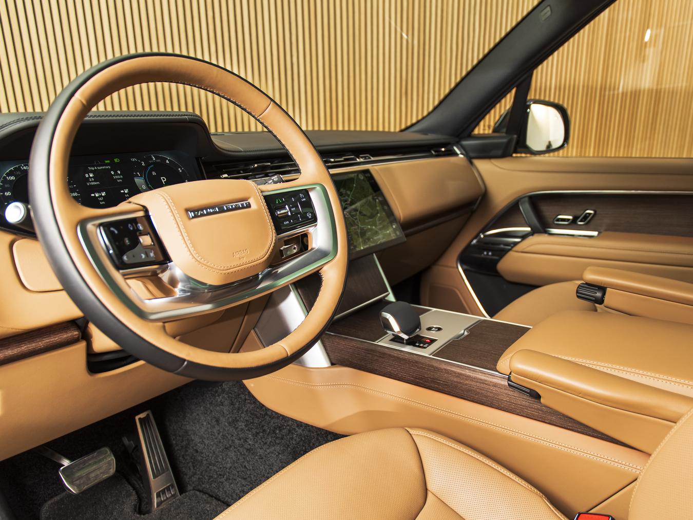 Land Rover Range Rover P460e HSE