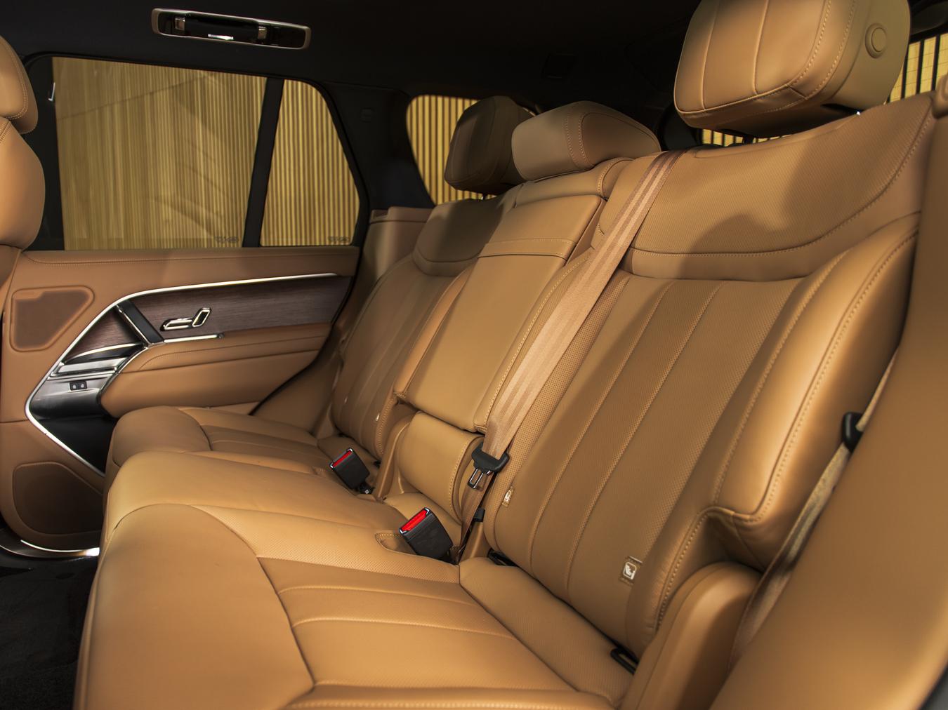 Land Rover Range Rover P460e HSE