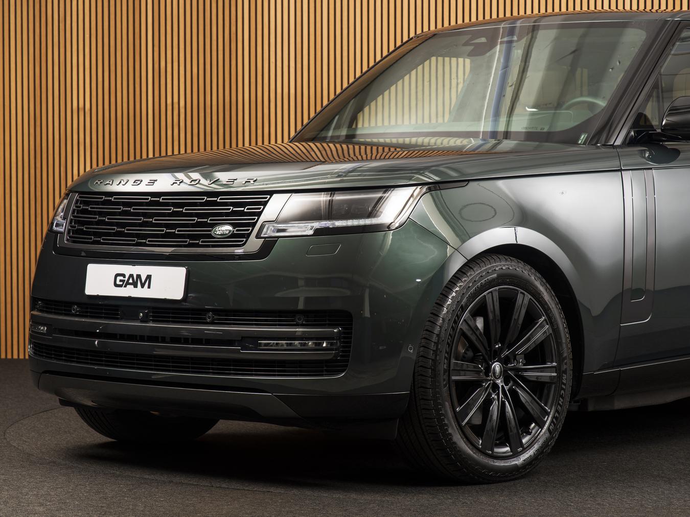 Land Rover Range Rover P460e HSE