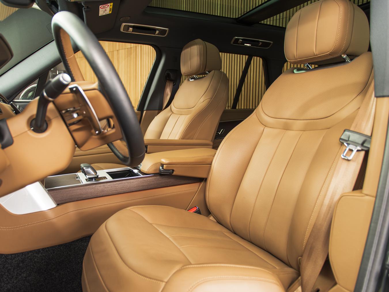 Land Rover Range Rover P460e HSE