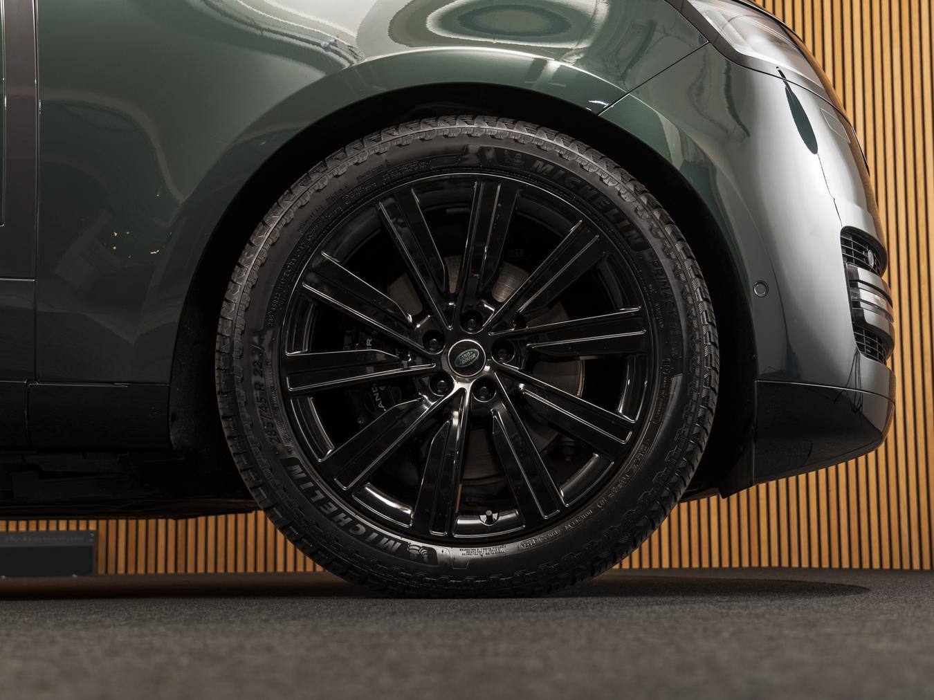 Land Rover Range Rover P460e HSE