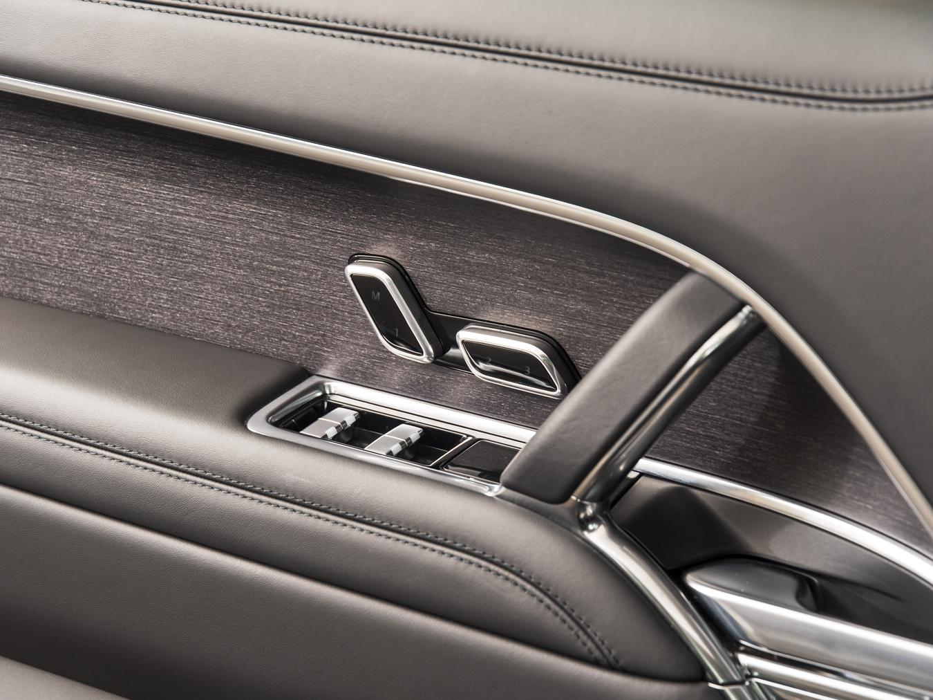 Land Rover Range Rover P550e Autobiography