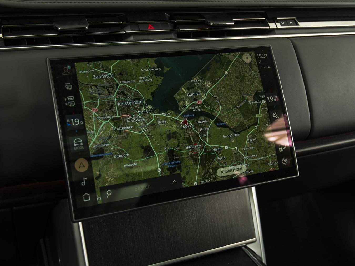 Land Rover Range Rover P550e Autobiography