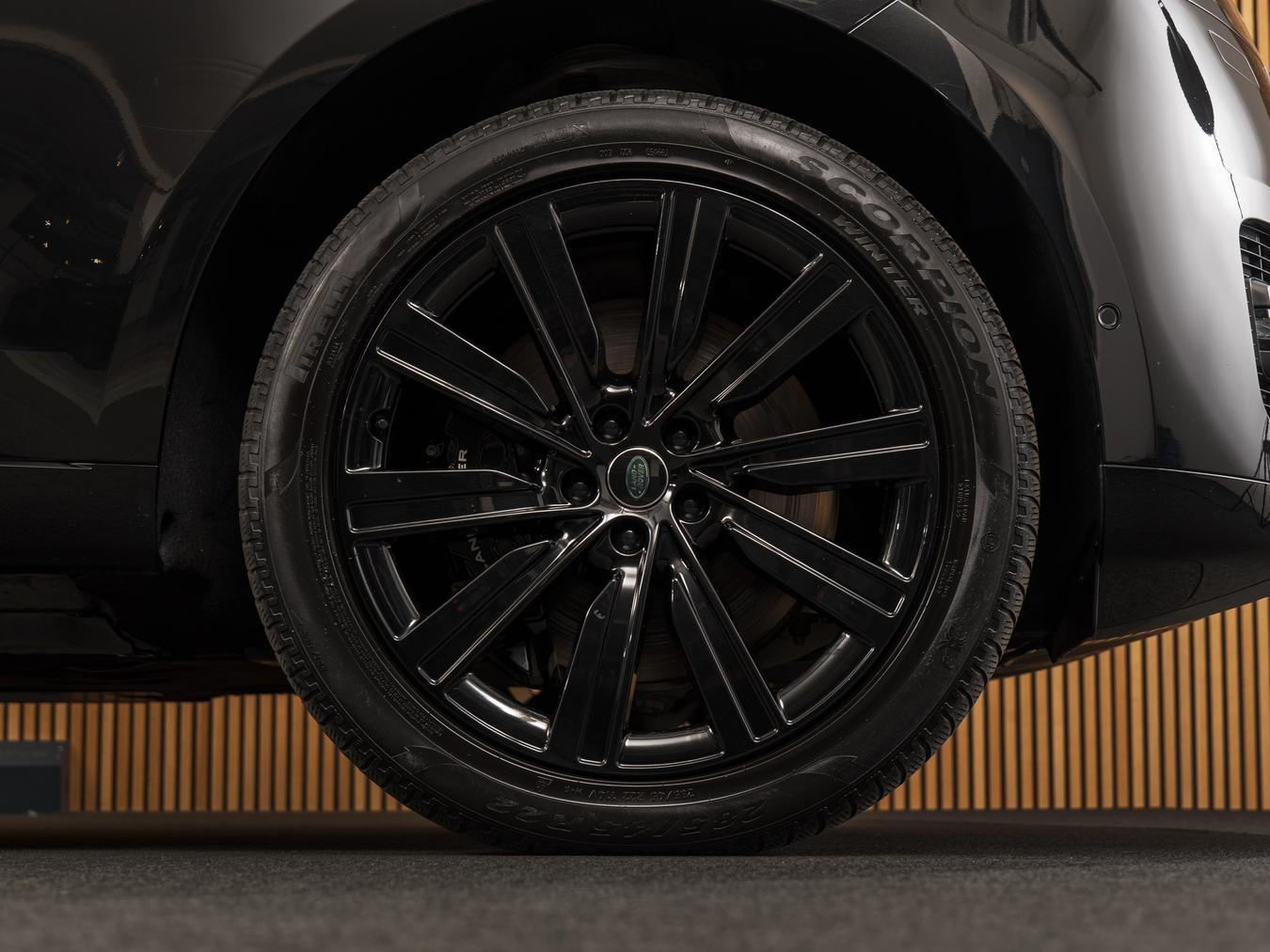 Land Rover Range Rover P550e Autobiography