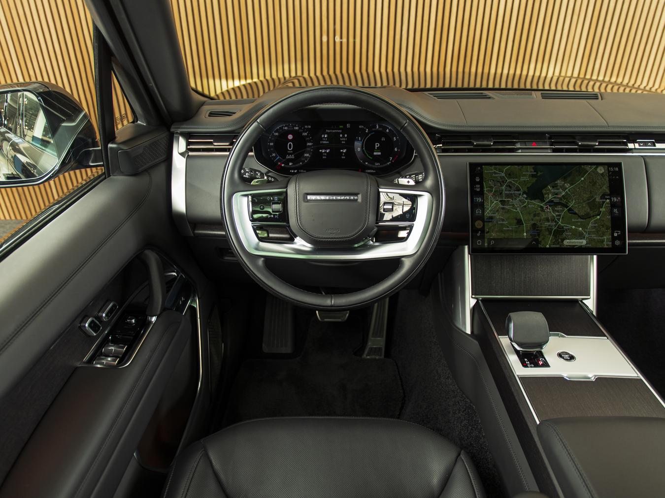 Land Rover Range Rover P550e Autobiography