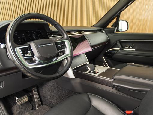 Land Rover Range Rover P550e Autobiography