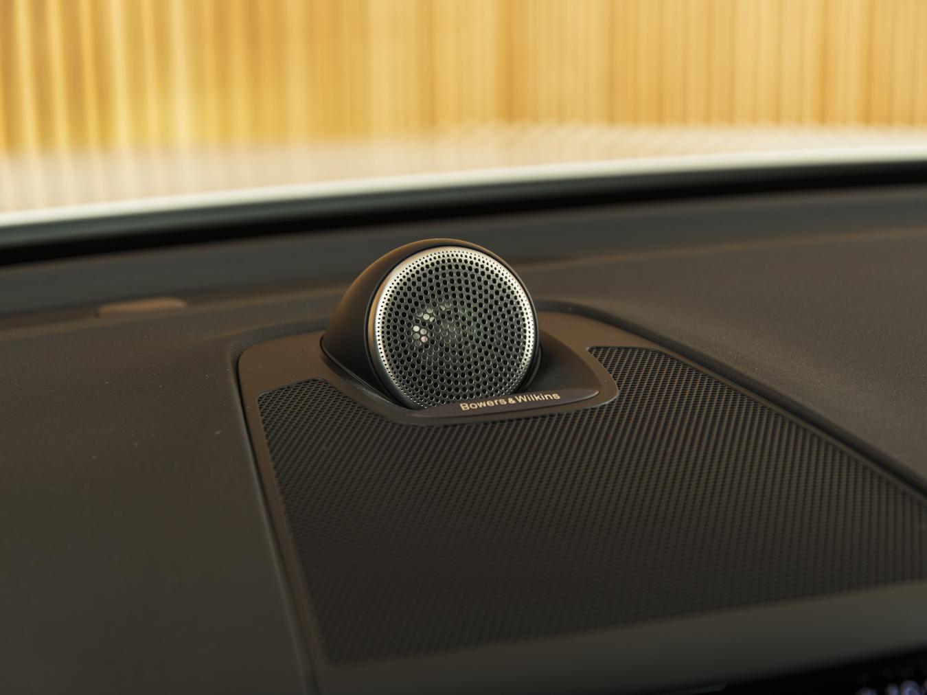 Volvo XC60 2.0 B4 R-Design