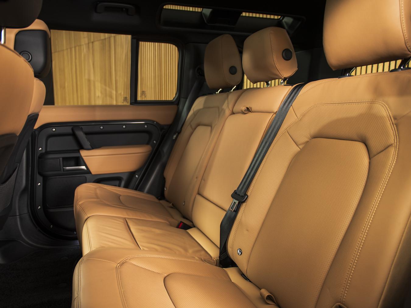 Land Rover Defender 110 X-Dynamic HSE P300e