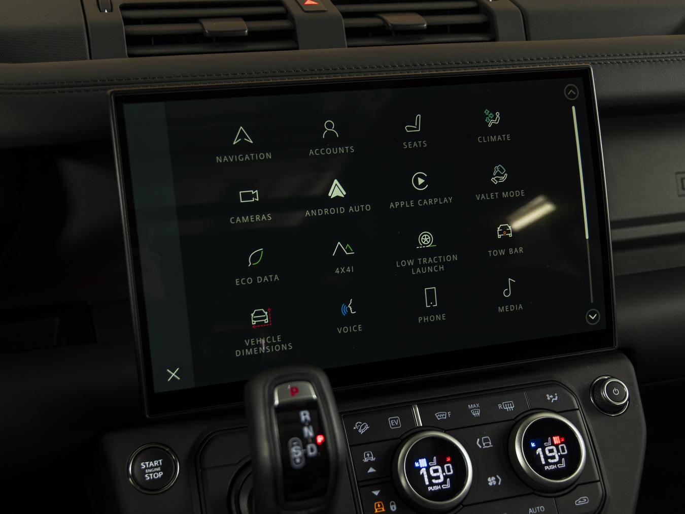 Land Rover Defender 110 X-Dynamic HSE P300e