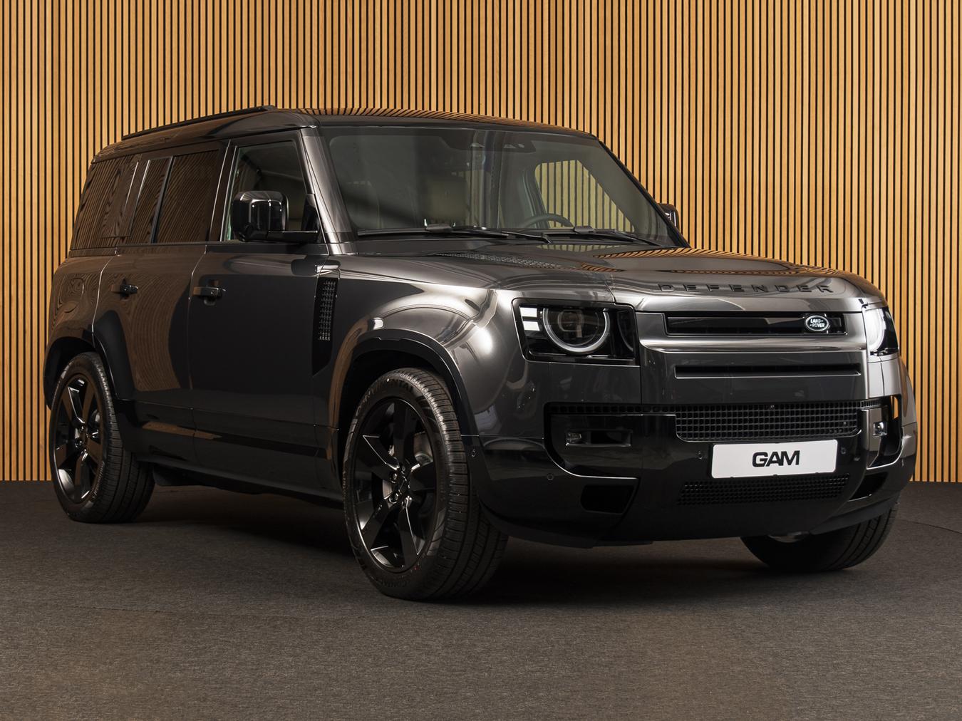 Land Rover Defender 110 X-Dynamic HSE P300e