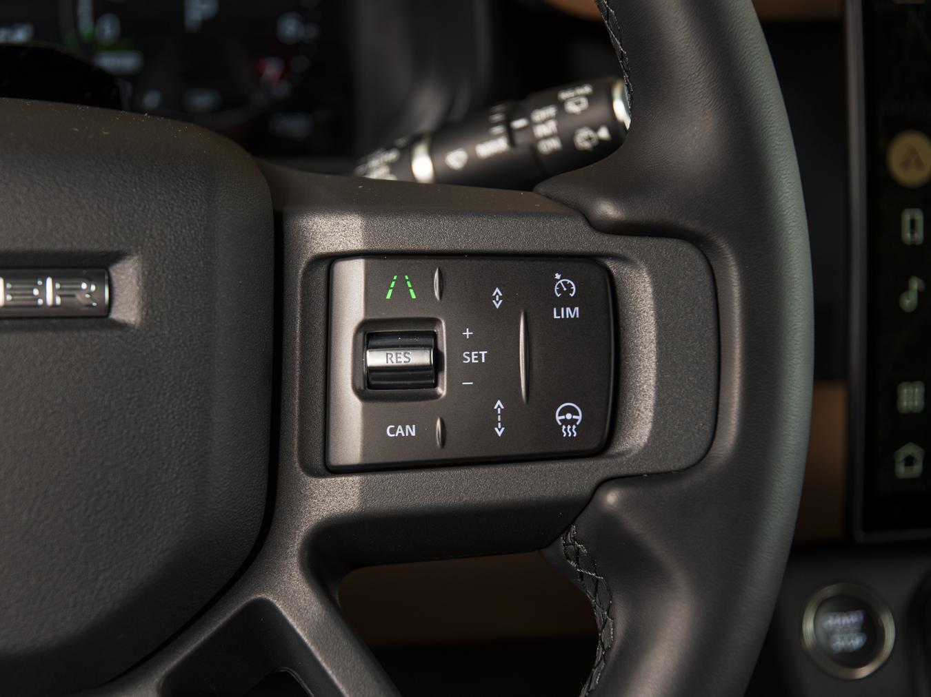 Land Rover Defender 110 X-Dynamic HSE P300e