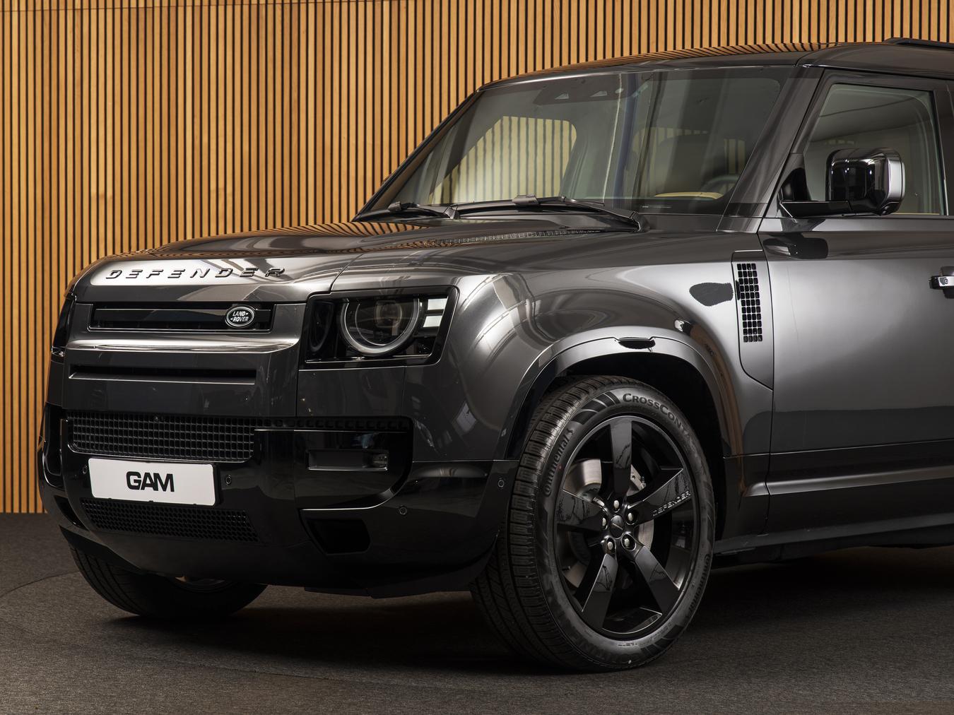 Land Rover Defender 110 X-Dynamic HSE P300e