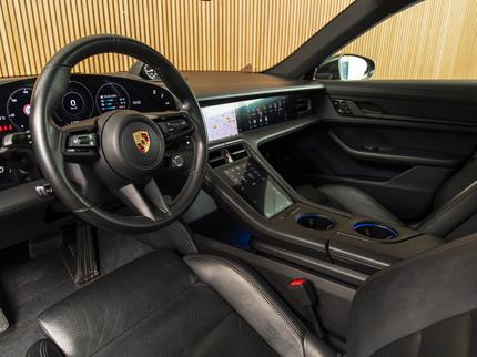 Porsche Taycan Performance 84 kWh