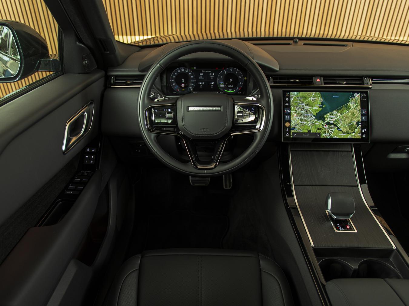 Land Rover Range Rover Velar R-DYNAMIC SE P400e