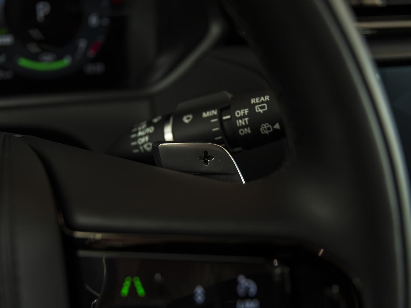 Land Rover Range Rover Velar R-DYNAMIC SE P400e