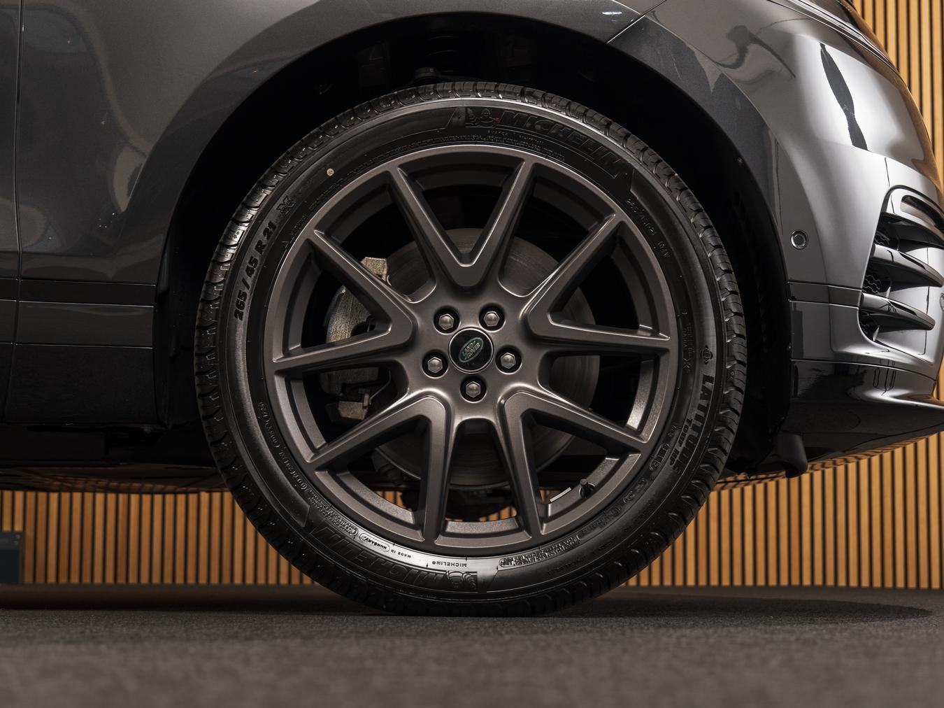 Land Rover Range Rover Velar R-DYNAMIC SE P400e