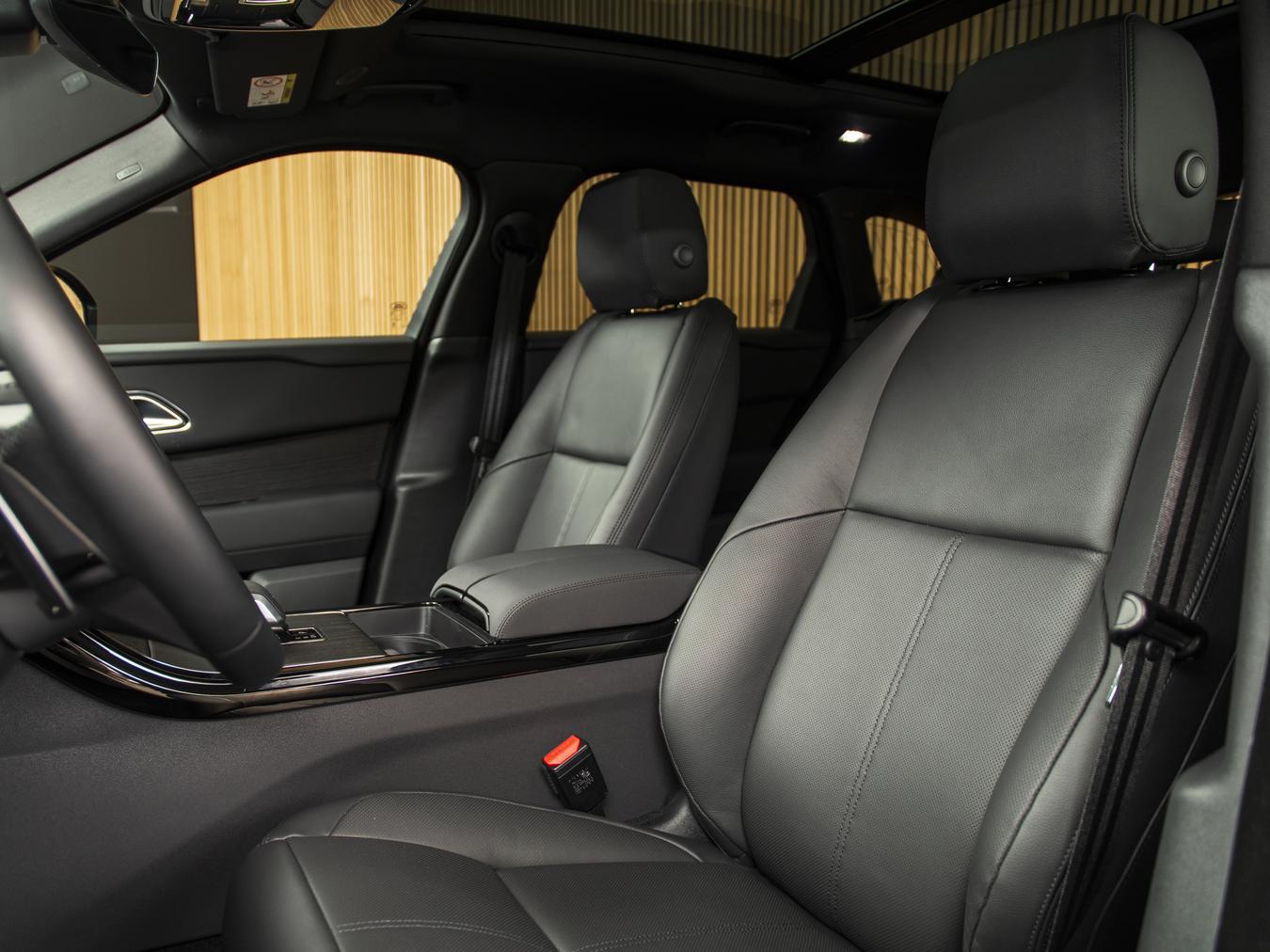 Land Rover Range Rover Velar R-DYNAMIC SE P400e