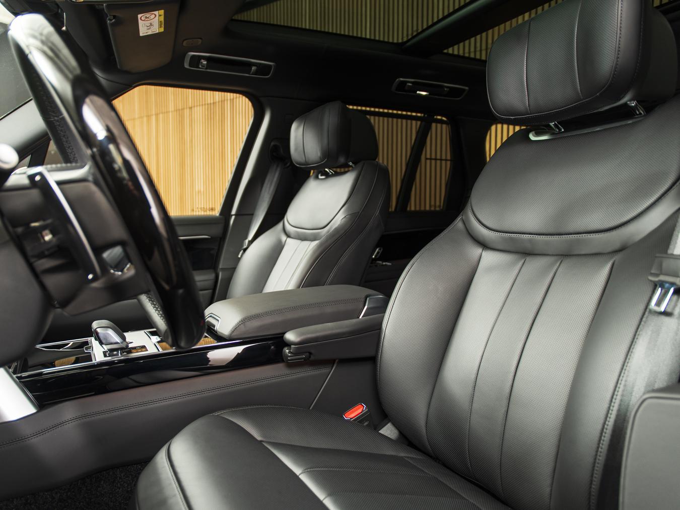 Land Rover Range Rover P550e Autobiography