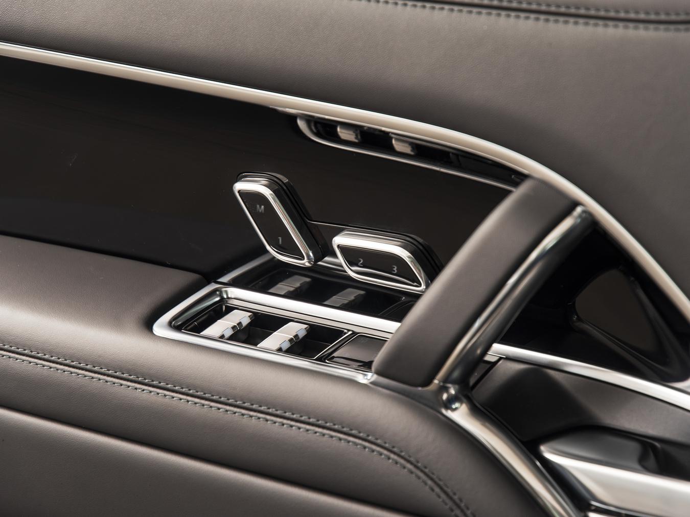 Land Rover Range Rover P550e Autobiography