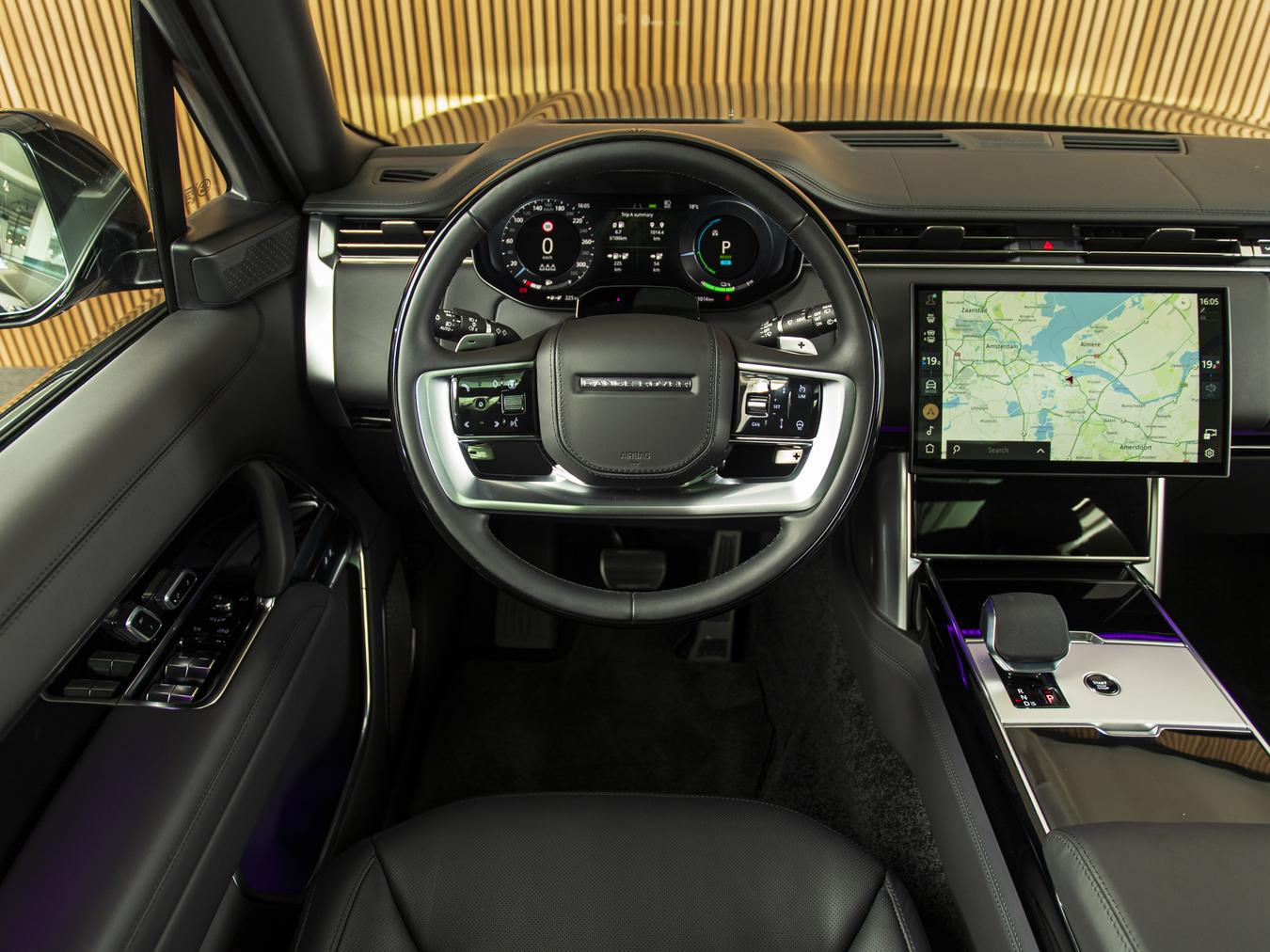 Land Rover Range Rover P550e Autobiography