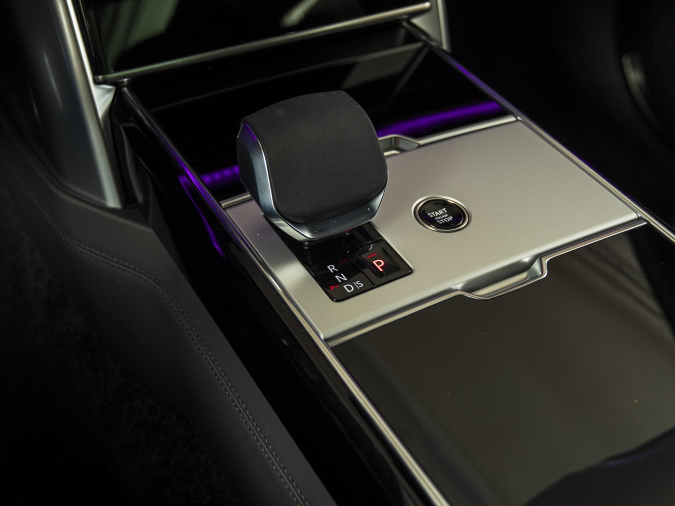 Land Rover Range Rover P550e Autobiography