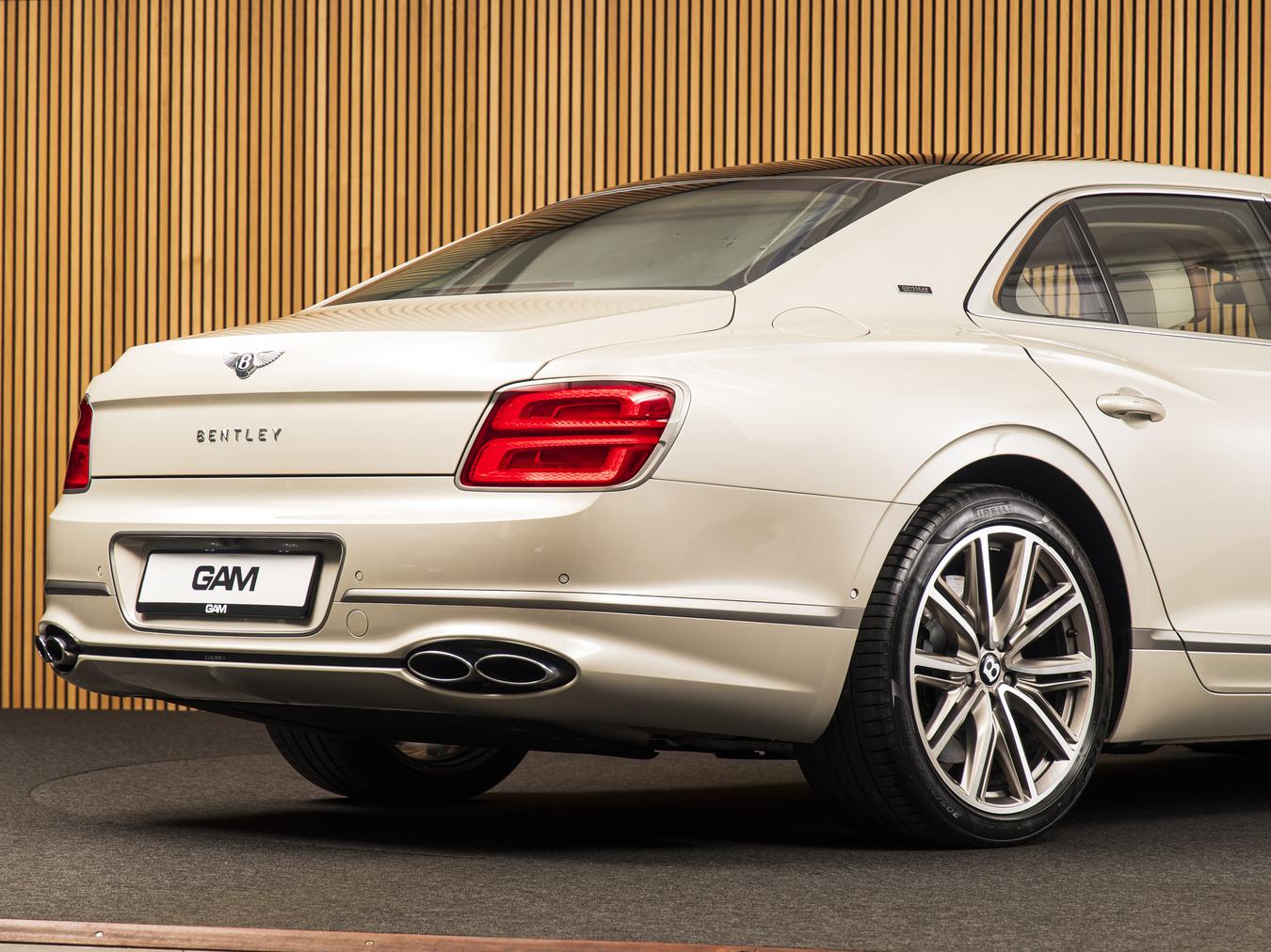 Bentley Flying Spur Hybrid