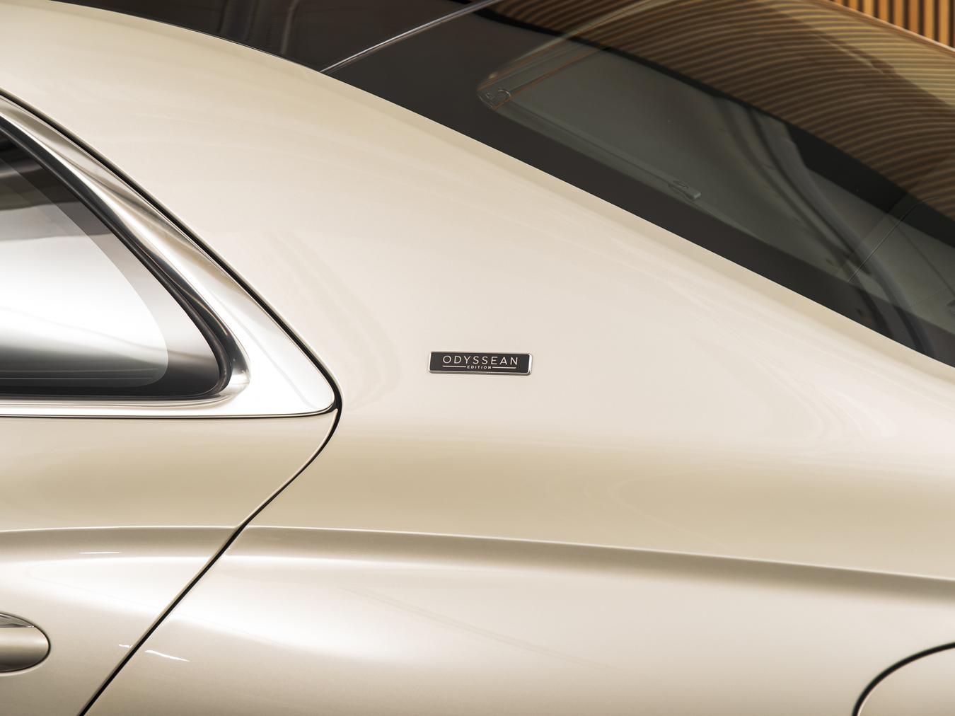 Bentley Flying Spur Hybrid