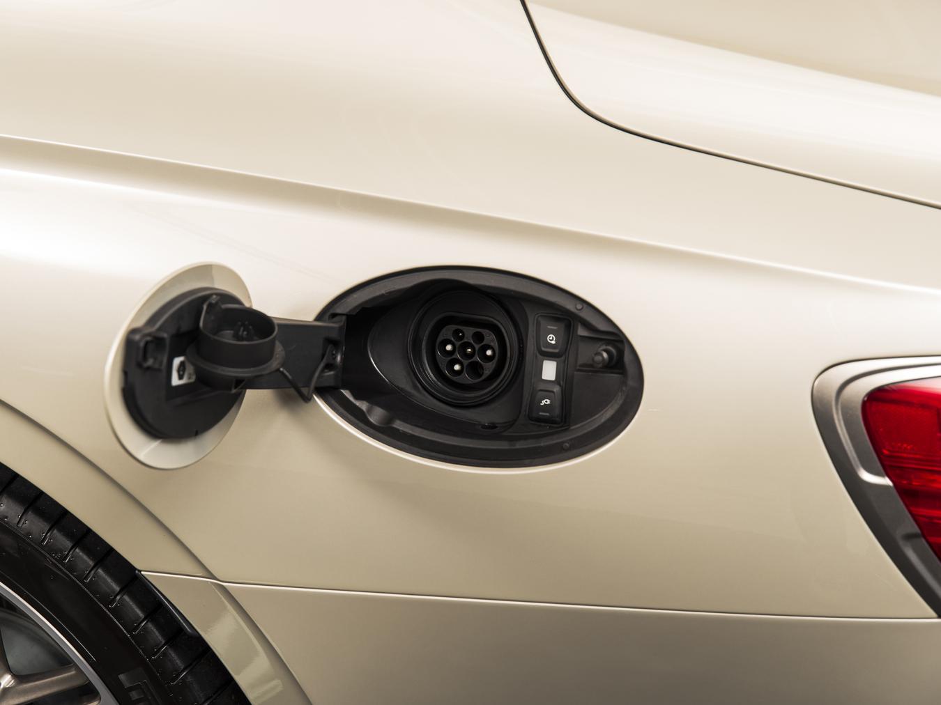 Bentley Flying Spur Hybrid