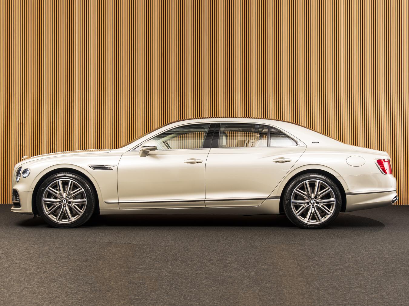 Bentley Flying Spur Hybrid
