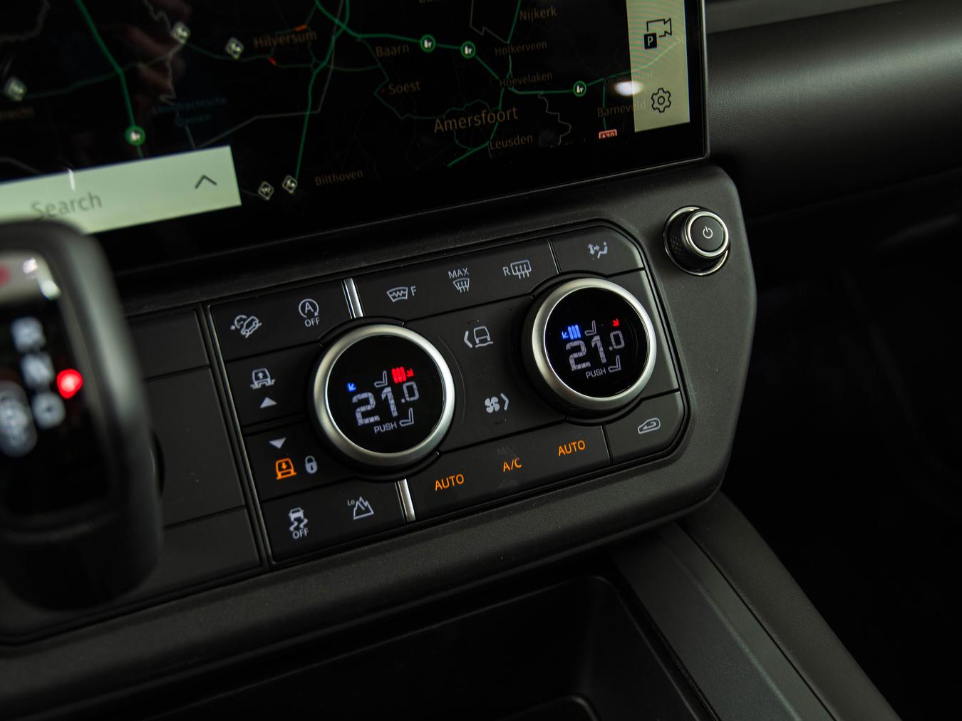 Land Rover Defender 110 P425 V8 X-Dynamic HSE