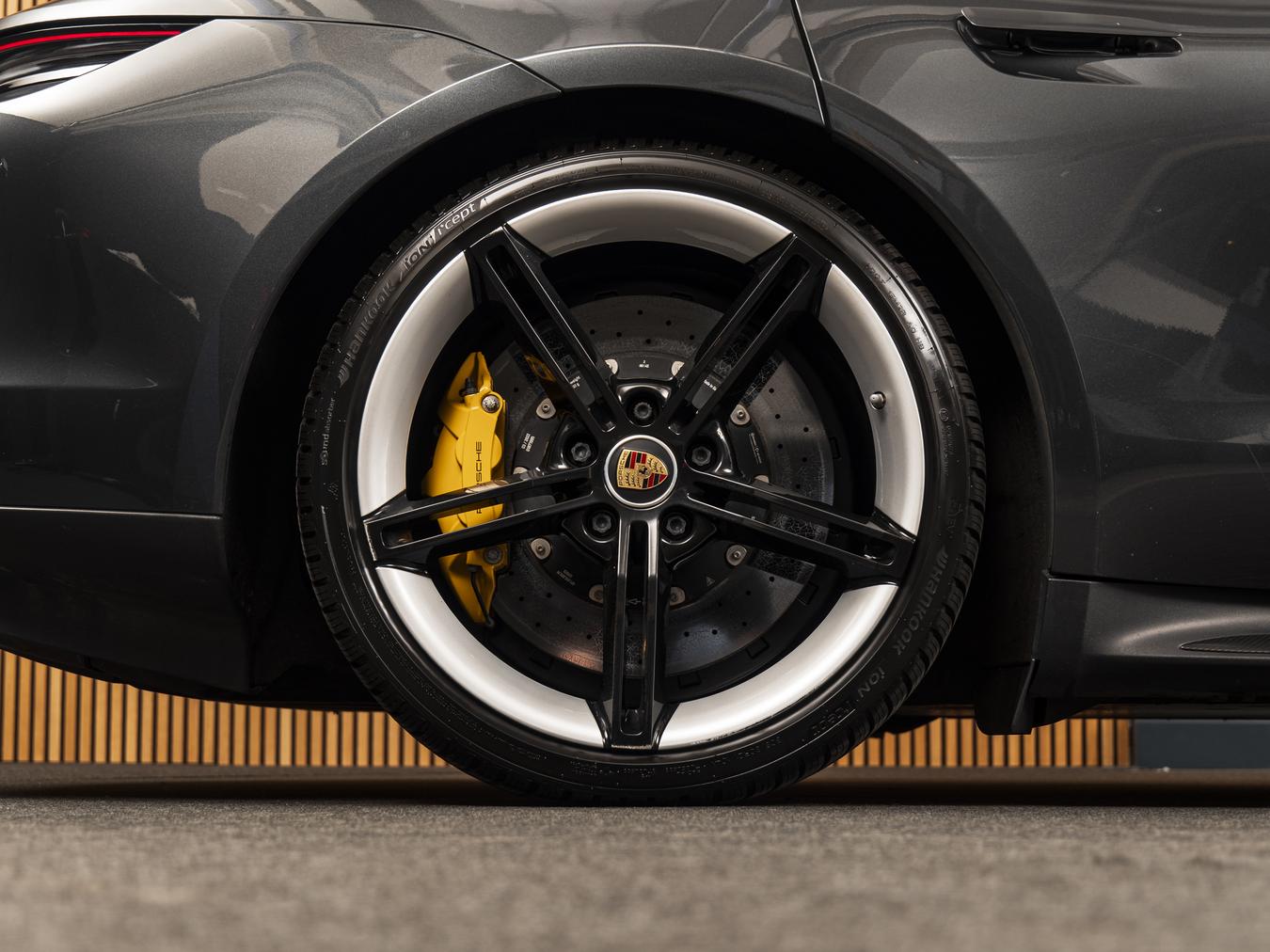 Porsche Taycan Sport Turismo Turbo S