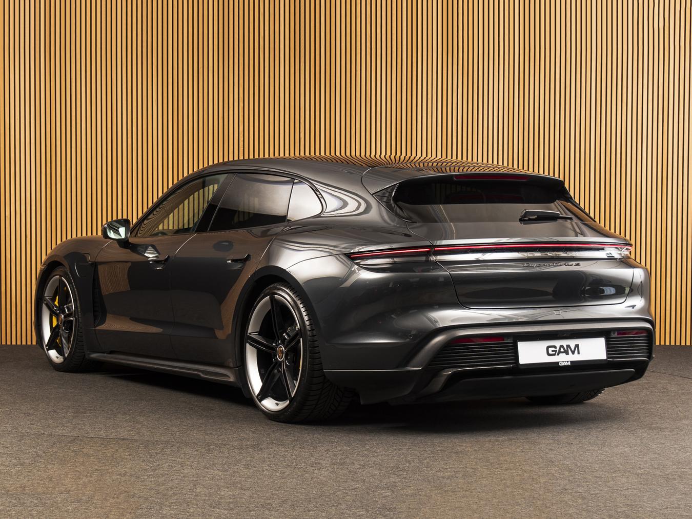 Porsche Taycan Sport Turismo Turbo S