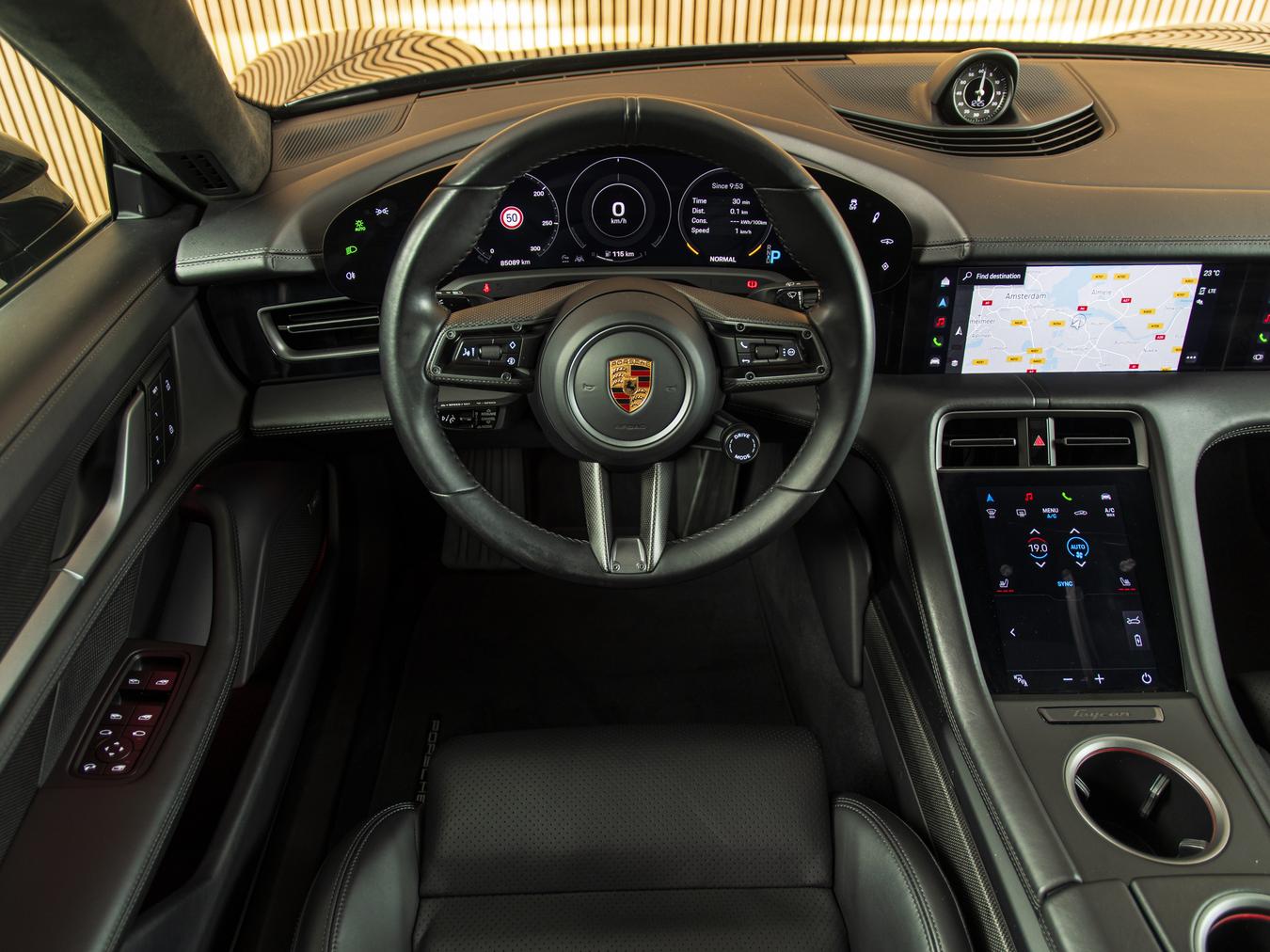Porsche Taycan Sport Turismo Turbo S